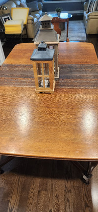 Dining room table and chairs x6
