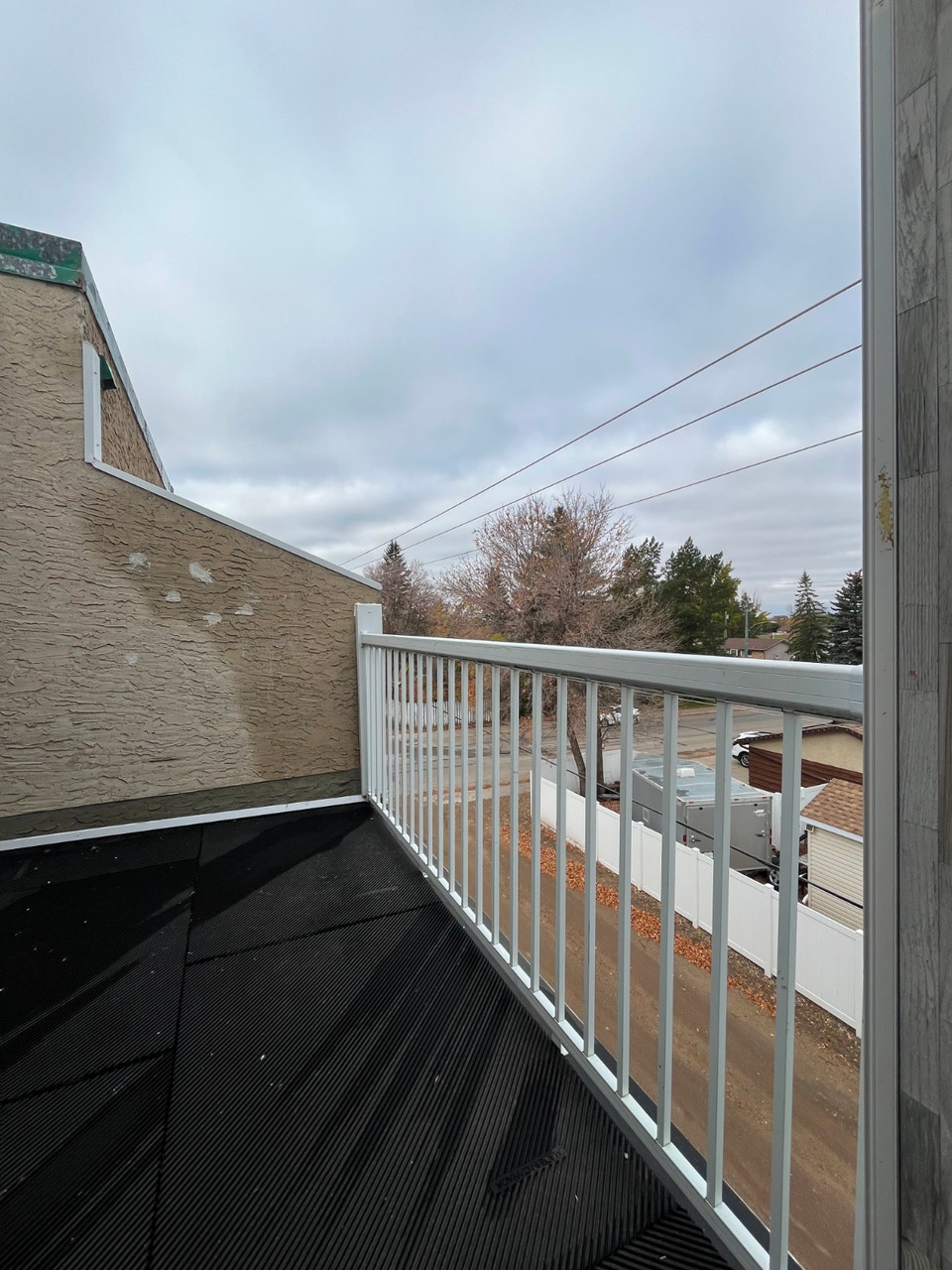 Stunning newly renovated 2-bedroom suite on South Hill 2