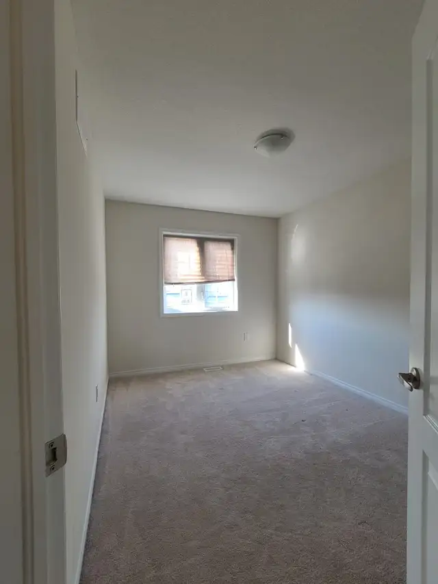 3 Bed 2.5 Bath in West Brant for $2250! in Long Term Rentals in Brantford - Image 5