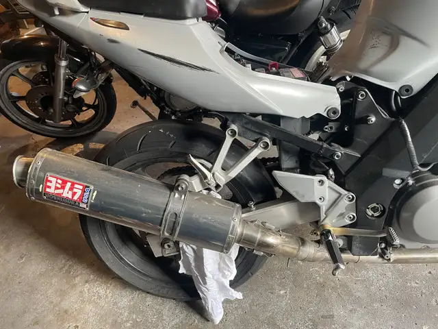 2006 Suzuki SV650s Parting Out in Sport Touring in Mississauga / Peel Region - Image 5