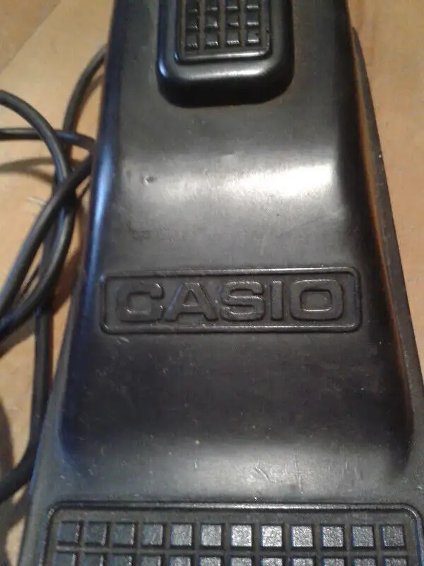 Casio 1980's Piano/Keyboard Foot Switch / Pedal Su in Amps & Pedals in Ottawa - Image 3