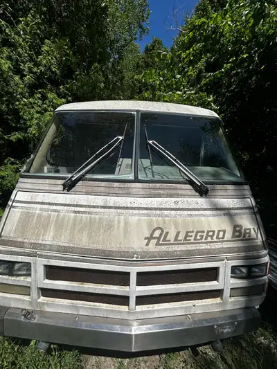 1993 Tiffin Allegro Bay RV – 78,000 Miles – Cummins Engine & Allison Transmission Selling a 1993 Tif...