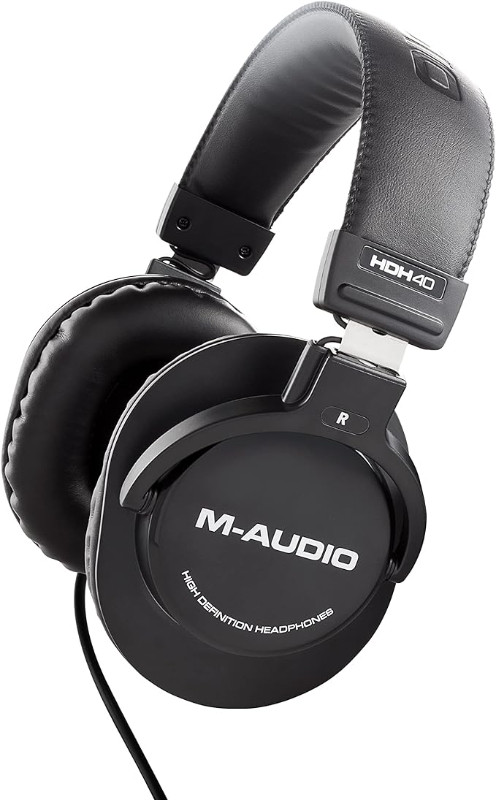 M-AUDIO HDH 40 Over Ear Headphones in Headphones in Windsor Region