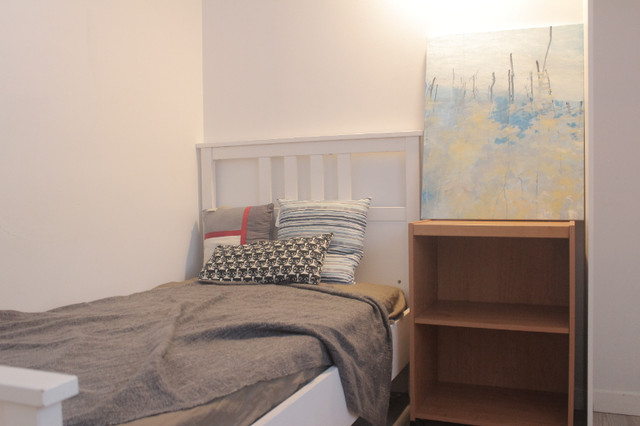 Kits Furnished Room w/Utilities+WiFi, Near #99 UBC Express Bus! in Room Rentals & Roommates in Downtown-West End - Image 2