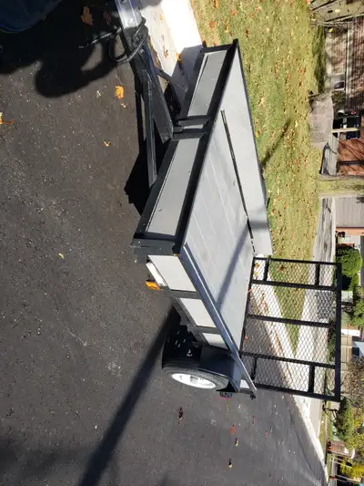 ( NORTH YORK ) Toronto Great for atvs/golfcart /motorcycle 2inch Receiver Still use it Great shape