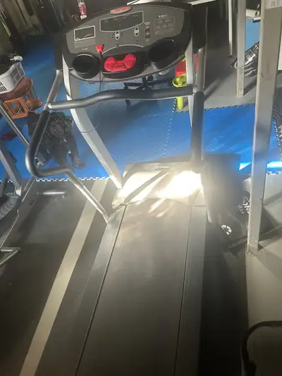 Lifefitness Treadmill T35, View more
