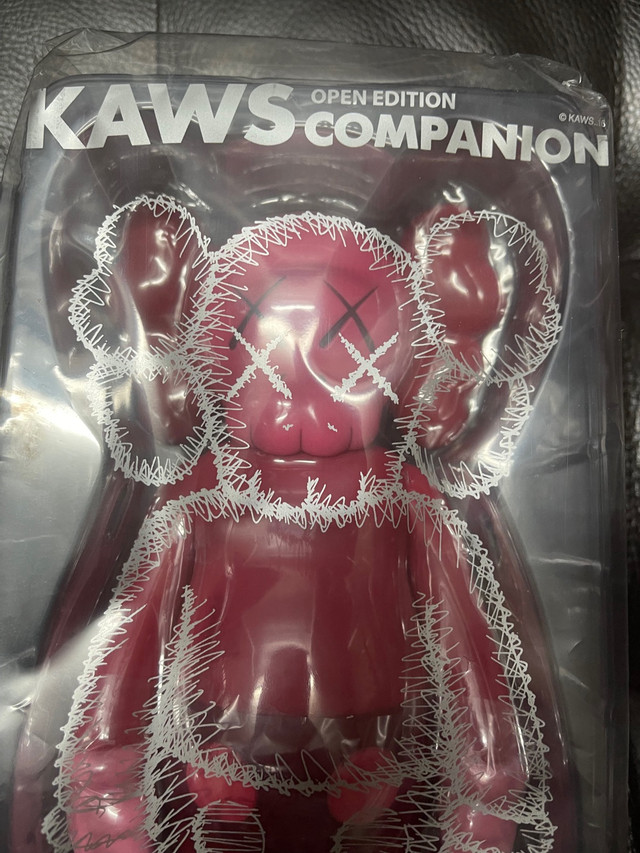Brand new KAWS Companion Open Edition Vinyl Figure in Blush in Arts & Collectibles in City of Toronto - Image 3