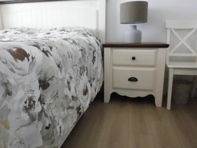 Lit et meubles de chambre in Beds & Mattresses in Québec City - Image 3
