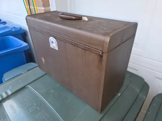 Kennedy 7 Drawers 2 Bay Machinist Tool Chest No Keys It Has Lock in Tool Storage & Benches in Windsor Region - Image 5
