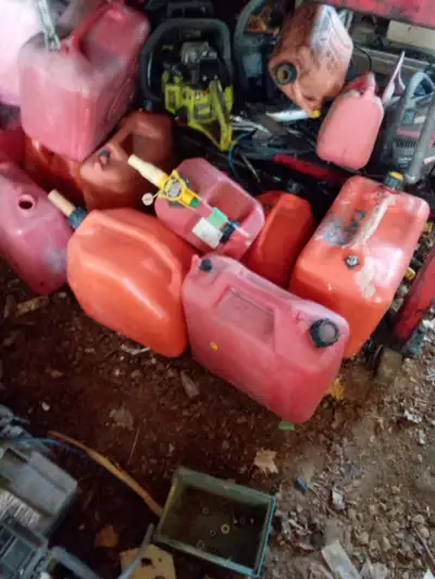 5 gas or diesel cans. 20 litre