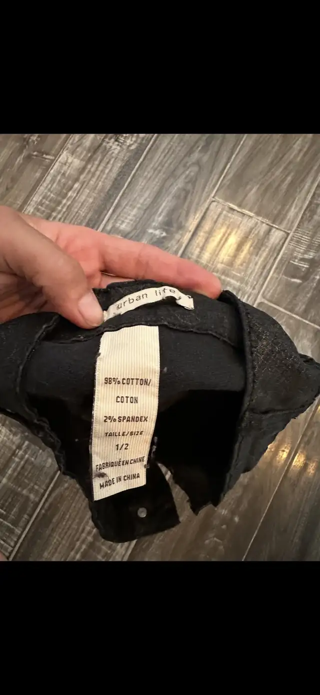 Women’s Size 1/2 Shorts in Women's - Bottoms in Mississauga / Peel Region - Image 4