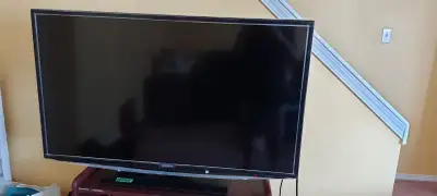 Samsung 48 inch color TV, View more