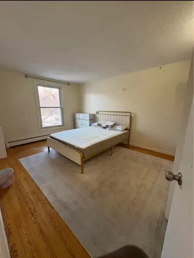 Private room from rent– Available NOW!!!/August 1st Hi! There is a master bedroom in a 3-bedroom, 1....