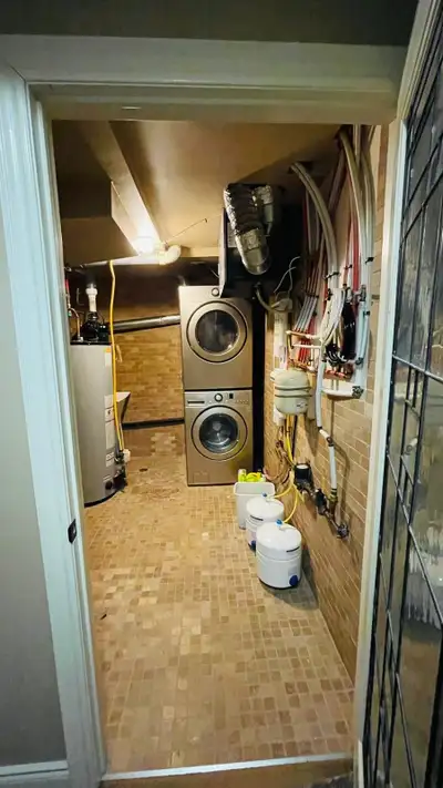 ✨ Private or sharing Room for Rent – Clean & Quiet Environment ✨ Location: Huron village, Kitchener...