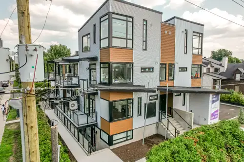 1 Month Free Rent! - NO Rental Equipment Fees! Water & Parking included (Conditions apply) 1-year le...