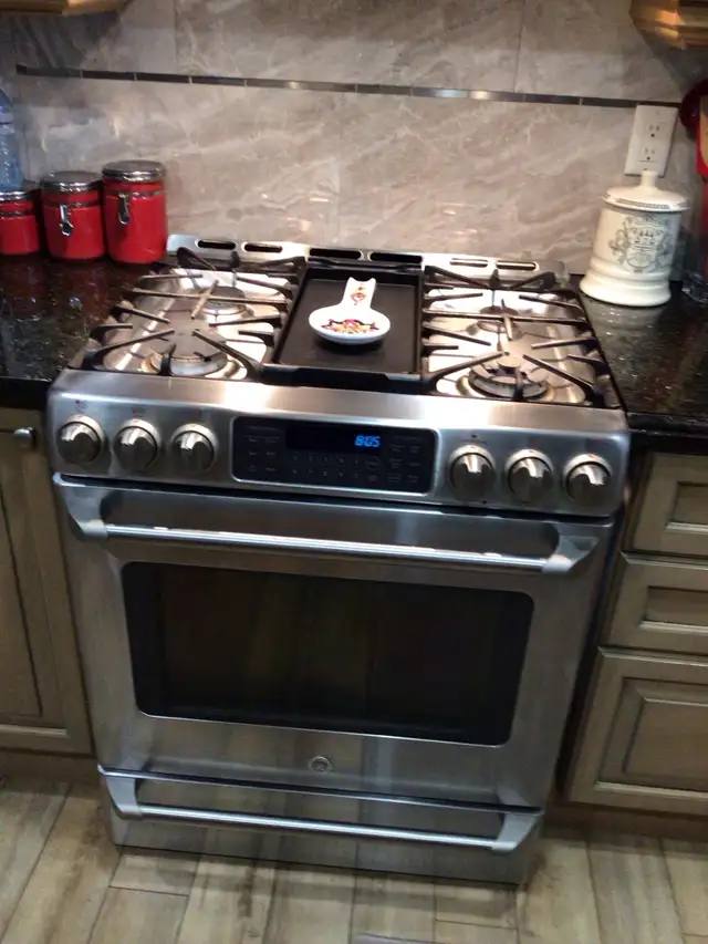 GE Cafe Gas Stove Double Electric Oven in Stoves, Ovens & Ranges in Peterborough - Image 5