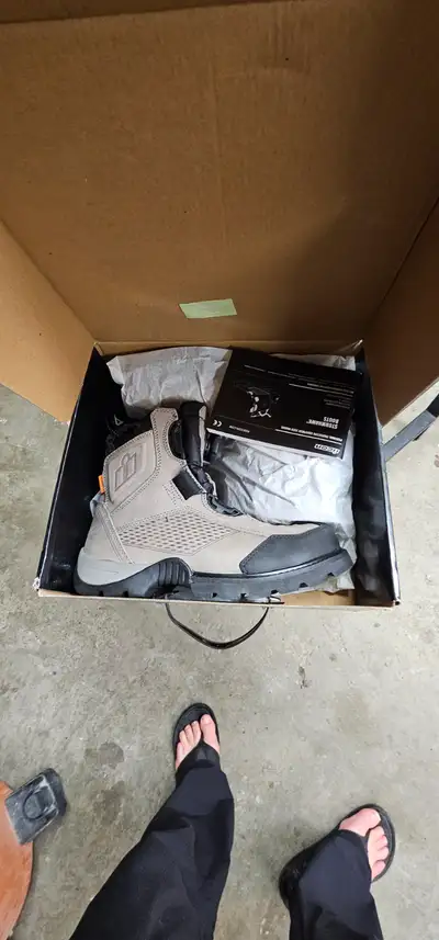 Icon Stormhawk boot size 8US, View more