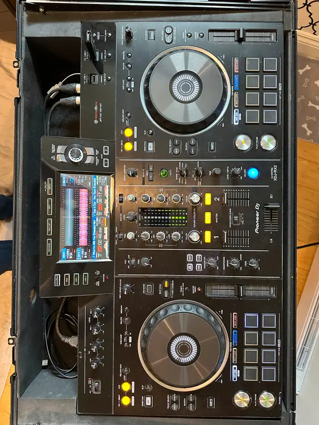 Pioneer DJ XDJ-RX2 2-Channel All-In-One DJ System with Hard Case628632745263381222
