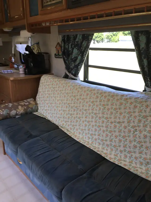 VINTAGE SKYLINE LAYTON CAMPER TRAILER RENTAL in New Brunswick in Canada - Image 11