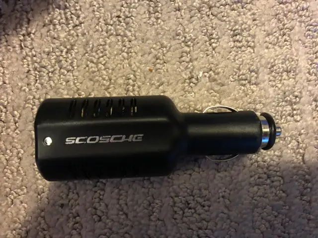 AUTO USB CHARGER in General Electronics in Calgary - Image 2