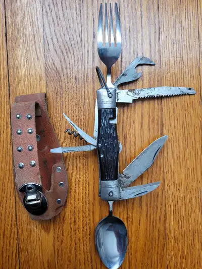 Lots of tension when opening and snaps shut when closing. Scarborough pickup. All parts function pro...