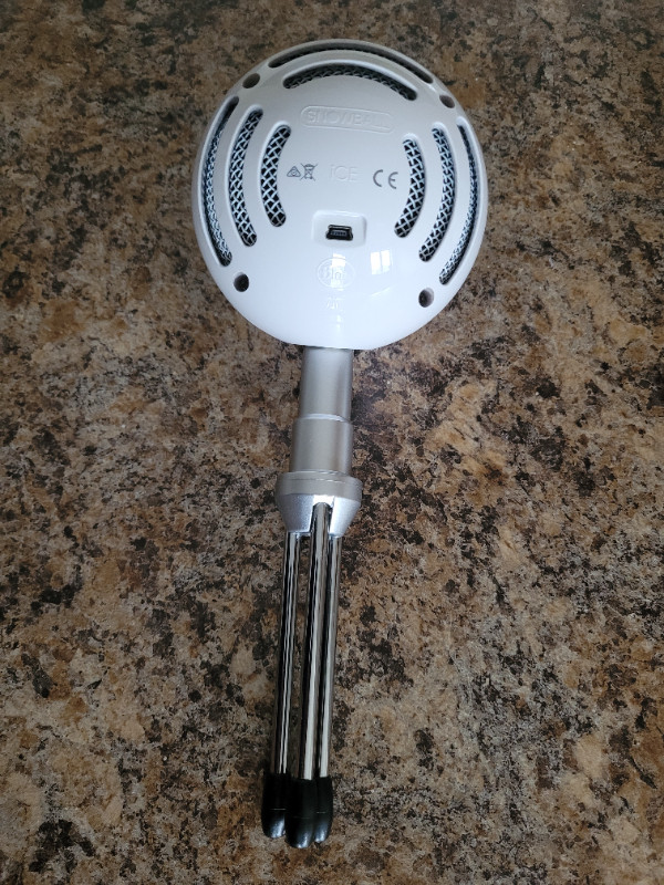 Blue Snowball ICE Microphone + Fuzzy Pop Filter ($80 value) in Speakers, Headsets & Mics in Markham / York Region - Image 4