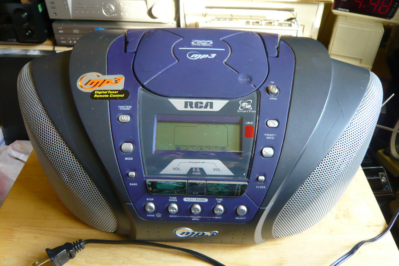 RCA Stereo Radio FM/AM/CD/MP3 Player Boombox for sale  