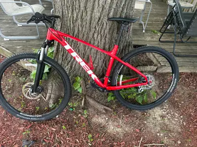 TREK MARLIN 6. 29’E. LARGE. GREAT SHAPE. , View more