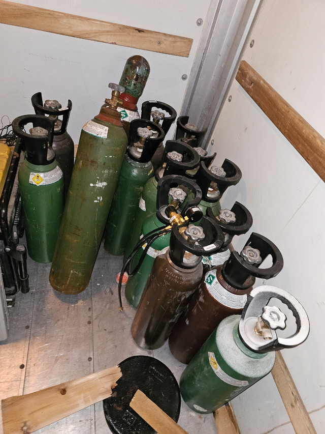 Argon & Nitrogen (oxygen) tanks Other ChathamKent Kijiji