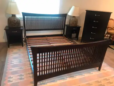 Queen size 5 piece Bedroom set, View more