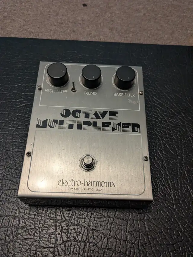 Electro-Harmonix Octave Multiplexer Guitar Pedal in Amps & Pedals in London - Image 3