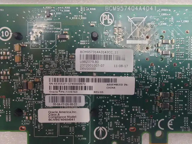 Oracle 7339763 BCM957404A4041 Dual Port 10/25GbE SFP28 Network A in Networking in City of Toronto - Image 5