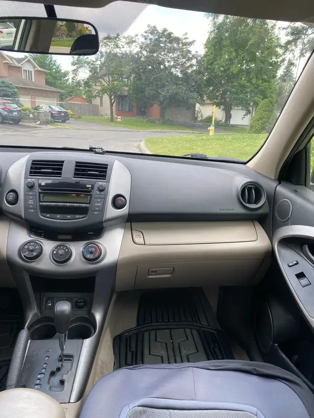 2008 Toyota RAV4 V6 in Cars & Trucks in Ottawa - Image 9