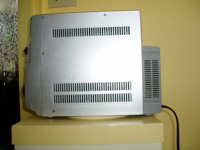 Mini système de son Sony (Compact disc deck receiver) dans Chaînes stéréo  à Longueuil/Rive Sud - Image 2