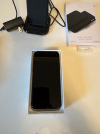 iPhone Xs 256GB Space Grey - Very good condition