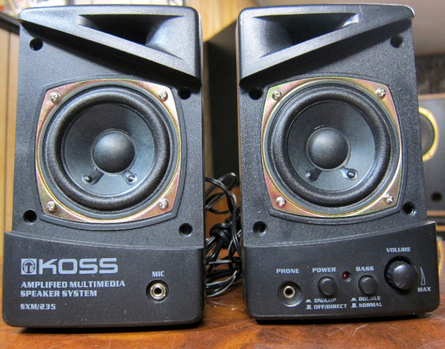 KOSS SXM 235 COMPUTER DISCMAN PHONE ACTIVE SPEAKERS AUX IN in Stereo Systems & Home Theatre in Ottawa