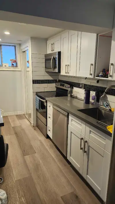 1 bedroom for rent - Runnymede and dundas