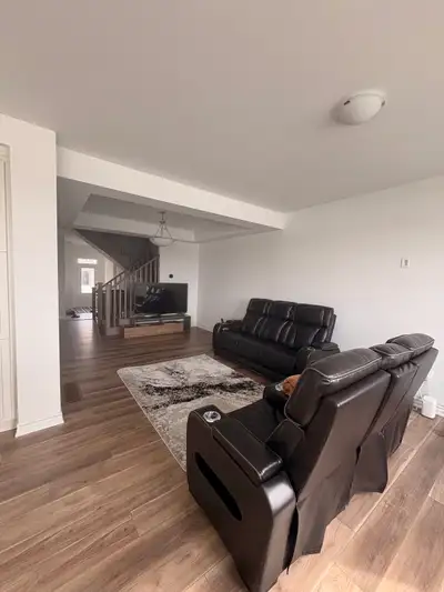 **Private Room for Rent – Bright & Spacious** Beautiful, clean, and newly set-up private room availa...