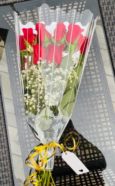 Fresh roses Valentines gift $25 , View more