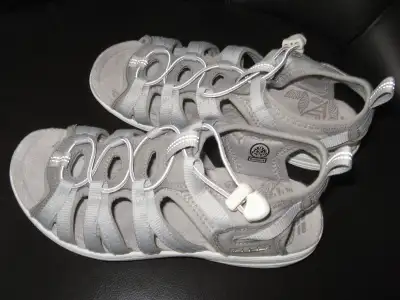 Brand new Keen women/girls sandal shoes, View more