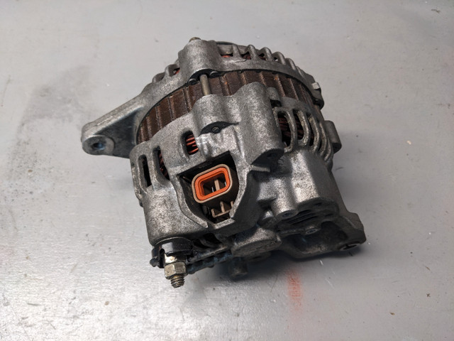 Nissan Skyline R34 Alternator dans Moteur, Pièces de Moteur  à Laval/Rive Nord - Image 3