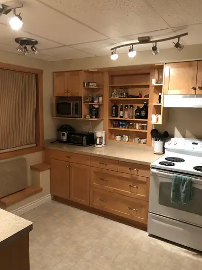 One bedroom suite available to rent Nov. 15th. Close to schools, parks, groceries, Columbia river, l...