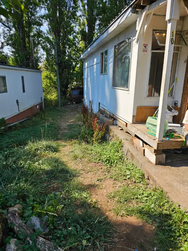 Rent to own Mobile Home with a metal roof!  (Port Alberni)63882289213571122