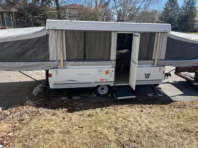 Large POP-UP Tent Trailer great for family of 4+ and allows kids to bring friends. This trailer is i...