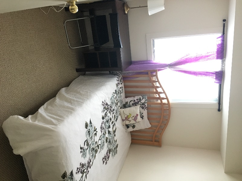 All Inclusive Room for Rent! Females Only. Ottawa Barrhaven Long Term