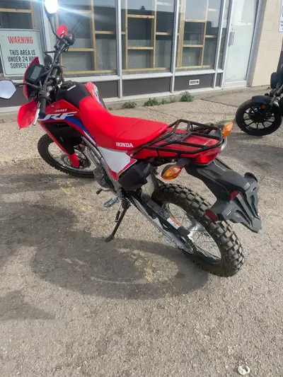 2023 Honda CRF 300, almost brand new, 666 km , with back rack installed, just drove it in the city C...
