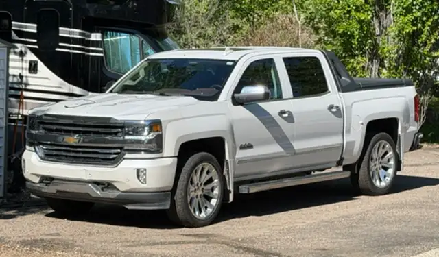 2018 chev Silverado 1500 High Country 4x4 crew cab