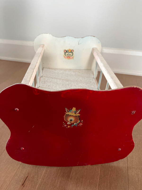 Vintage doll cradle in Arts & Collectibles in Kingston