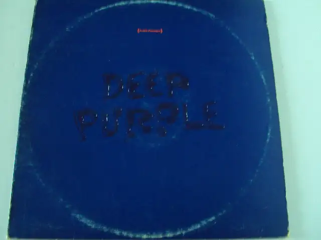 DEEP PURPLE 2 RECORD SET - PURPLE PASSAGES in Arts & Collectibles in Barrie - Image 2