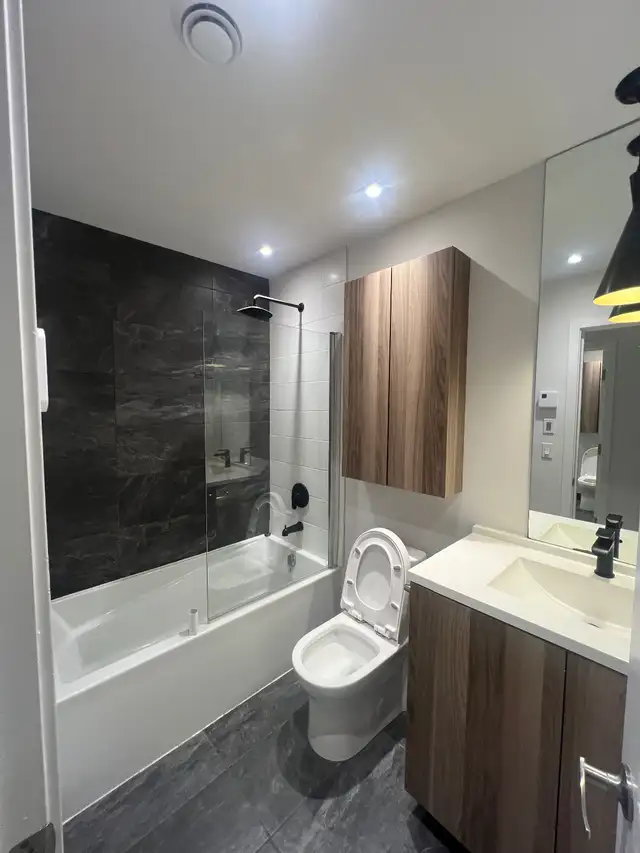 ✨Appartement Privé à louer au centre-ville  7 1/2 in Long Term Rentals in City of Montréal - Image 15